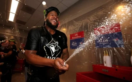 Blue Jays’ Schneider, Guerrero Celebrate Yankees’ Loss with Humorous Jab