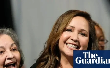 Senators Urge Mike Johnson to Swear in Democrat, Potential Epstein Vote Impact