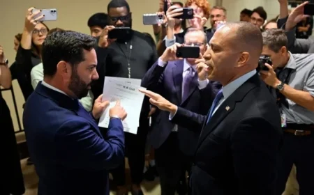 Lawmakers Cite Trust Issues as Key Obstacle to Ending Shutdown