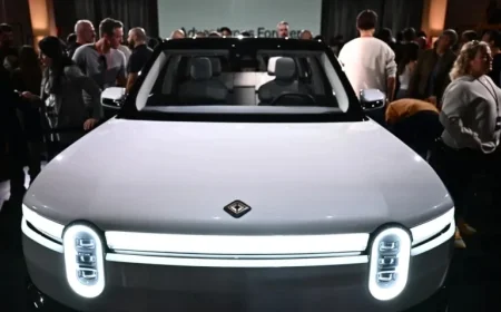 US Electric Vehicle Industry Faces Challenges After Major Setback