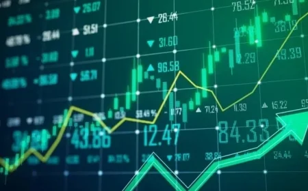 U.S. Stock Futures Stabilize as S&P 500 Reaches Record High