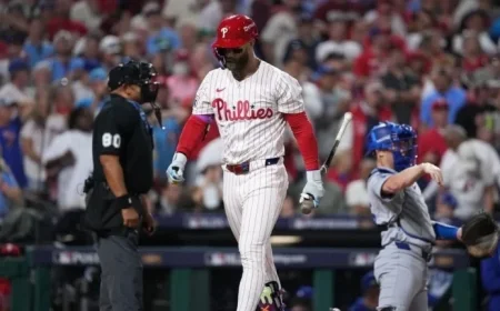 Phillies Star Bryce Harper Embraces Boos, Praises Fans