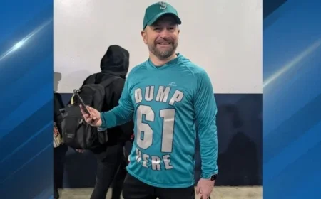 Jameson Turner Catches Cal’s Decisive Playoff Home Run