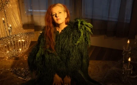 Neko Case Leaves Stage Over Armed Guard Dispute: Reports