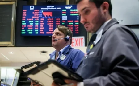 Traders Focus on Earnings Amid Tariffs and AI Investment Concerns