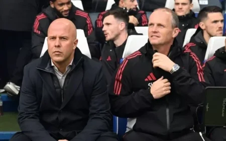 Liverpool Gains Injury Boost Before Man Utd Clash; Slot Advised to Bench Player