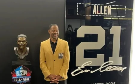 Raiders Reveal Eric Allen Hall of Fame Plaque at Allegiant Stadium