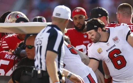 49ers Trail Bucs 20-16 at Halftime Despite Fred Warner’s Exit