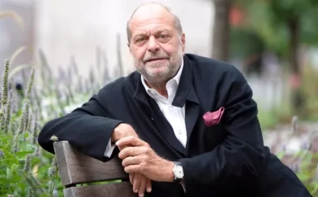 Éric Dupond-Moretti Debuts on Montreal Stage, Calls It Cooler Than Paris