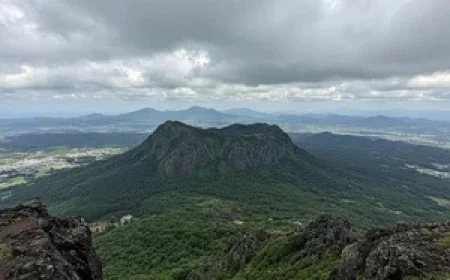 The weather forecast indicates a significant shift in conditions as the day progresses