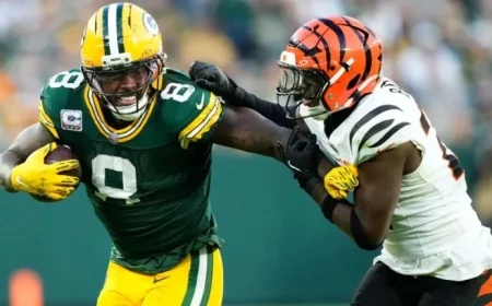 Josh Jacobs Overcomes Illness, Scores 2 Touchdowns in Packers Victory