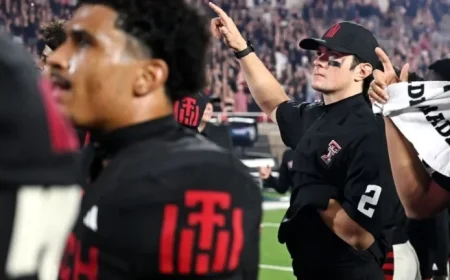 Texas Tech QB Morton Listed Day-to-Day with Leg Injury