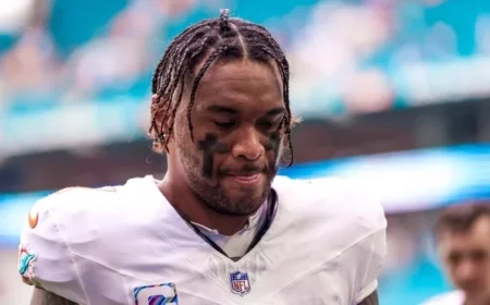 Mike McDaniel Criticizes Tua Tagovailoa for Inappropriate Comment Platform