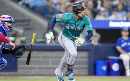 Seattle Dominates Toronto in Major League Championship Series Opener
