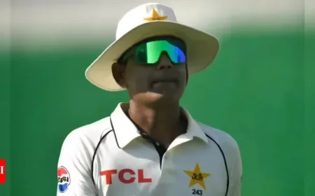 Ramiz Raja Criticizes 39-Year-Old Pakistan Spinner’s Fashion Choices