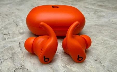 Beats Powerbeats Fit: First Wave of Reviews Says Comfort Leaps Forward—But Upgrades Stay Modest