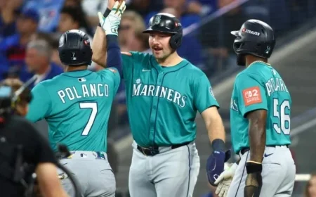 Jorge Polanco Powers Mariners to 10-3 Victory, Grabs 2-0 ALCS Lead