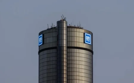 GM’s Q3 Faces $1.6 Billion Hit as EV Tax Credit Ends