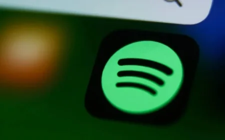 Spotify Secures Deal with Netflix for Video Podcast Distribution