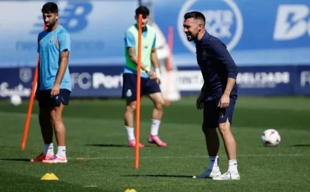 Bednarek, Kiwior, and Froholdt Enjoy Rest Day After National Team Duty