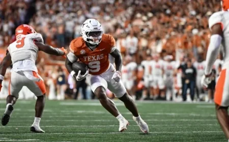 Texas Sophomore Running Back Jerrick Gibson Departs Team