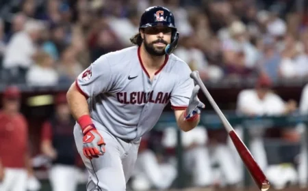 Guardians Re-Sign Catcher Austin Hedges