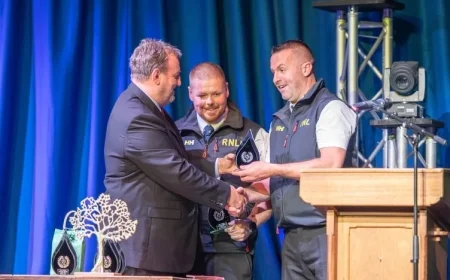 Tenby Observer Honors Community Kindness