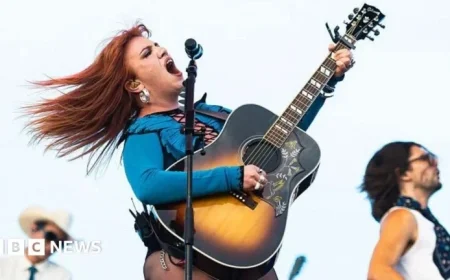 Pulp and CMAT Lead as Favorites for 2025 Mercury Prize