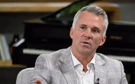 Martin St-Louis Shares Mother’s Warning About Montreal’s Dangers on Salut Bonjour