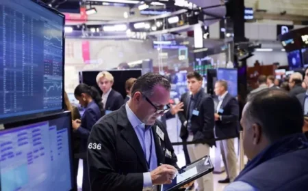 AI Surge Fuels U.S. Stocks Rally; Gold Hits Record Highs