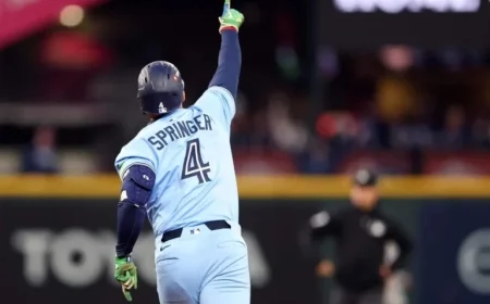 Blue Jays Dominate Mariners in Game 3, Reignite ALCS Battle