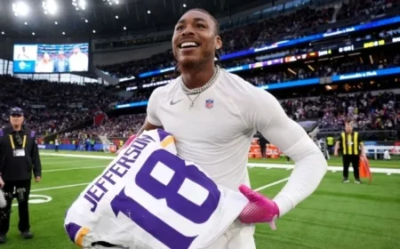 Justin Jefferson Pranks Vikings GM with ‘We Got Him’ Photo Act