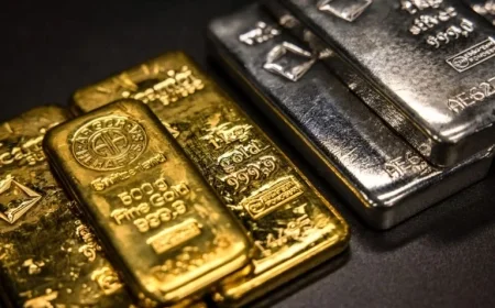 Gold, Silver Reach Record Highs Amid Credit Fears, US-China Tensions