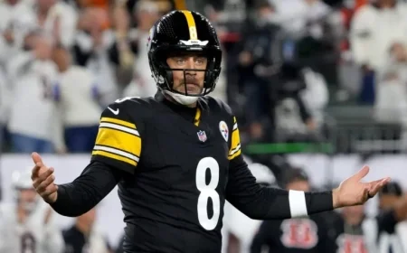 Broderick Jones Tackles Aaron Rodgers During Touchdown Celebration