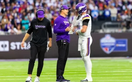 Carson Wentz Leads Vikings Against Eagles