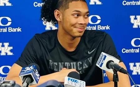 Jaland Lowe Injured in Kentucky Wildcats Blue-White Basketball Game