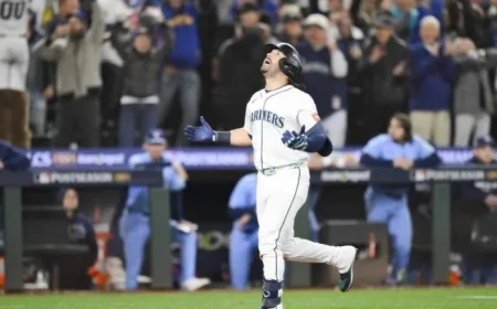 Eugenio Suarez’s Grand Slam Leads Mariners to 6-2 Win Over Toronto