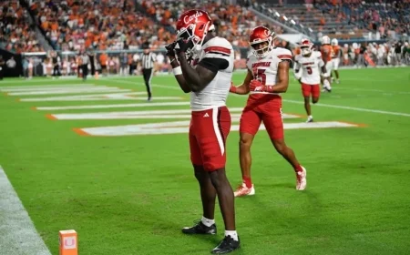 Carson Beck’s 4 Interceptions Lead No. 2 Miami to 24-21 Home Loss to Louisville