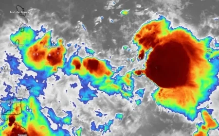 Tropical Wave Hits SVG with Gusty Winds, Thunderstorms