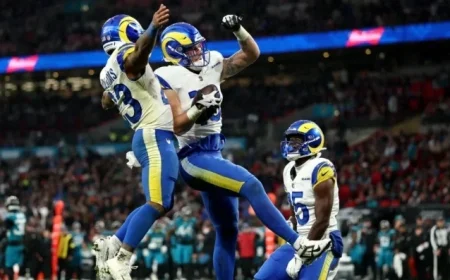 Rams vs. Jaguars: Davante Adams Shines with Three Touchdowns