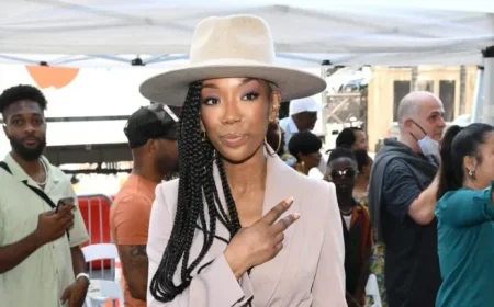 Brandy Nearly Faints from Dehydration During Chicago Performance