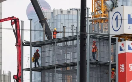 China’s Q3 GDP Growth Faces Year-Low on Property Slump, Trade Tensions