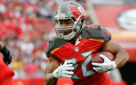 Former Buccaneers Star RB Doug Martin Dies at 36