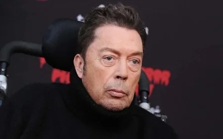 Tim Curry Discusses Stroke, Iconic Rocky Horror Role, and New Memoir ‘Vagabond’