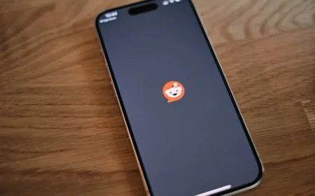 Reddit’s AI Recommends Heroin to Users