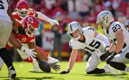 Justin Fields Benched; Kenny Pickett Fumbles; George Pickens Impresses