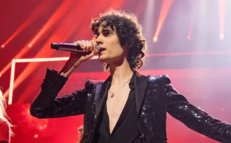 Sombr Responds to Fan Criticism, Defends Show Against ‘Cringe’ Label