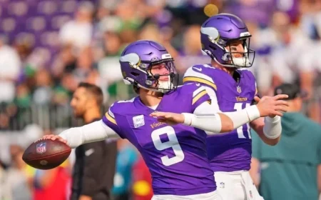 Schefter Predicts Vikings’ Starting QB for Chargers Matchup