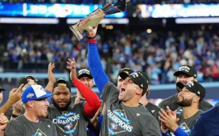 Springer’s Homer Propels Blue Jays to World Series Victory Over Mariners