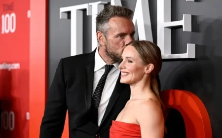 Kristen Bell Criticized for Insensitive Anniversary Post